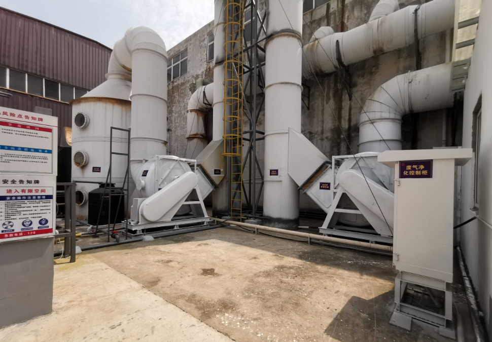 Menara rawatan gas ekzos